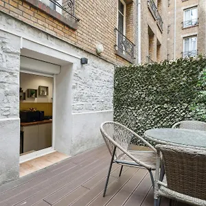 Tour Eiffel Apartment